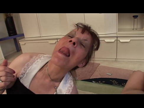 ❤️ Divām vecmāmiņām un vectētiņam ir sekss trijatā Duršanās video pie lv.com-full-porner.ru ❌️❤